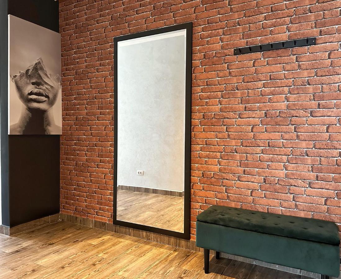Koa - Urban Penthouse Apartment Brasov Luaran gambar