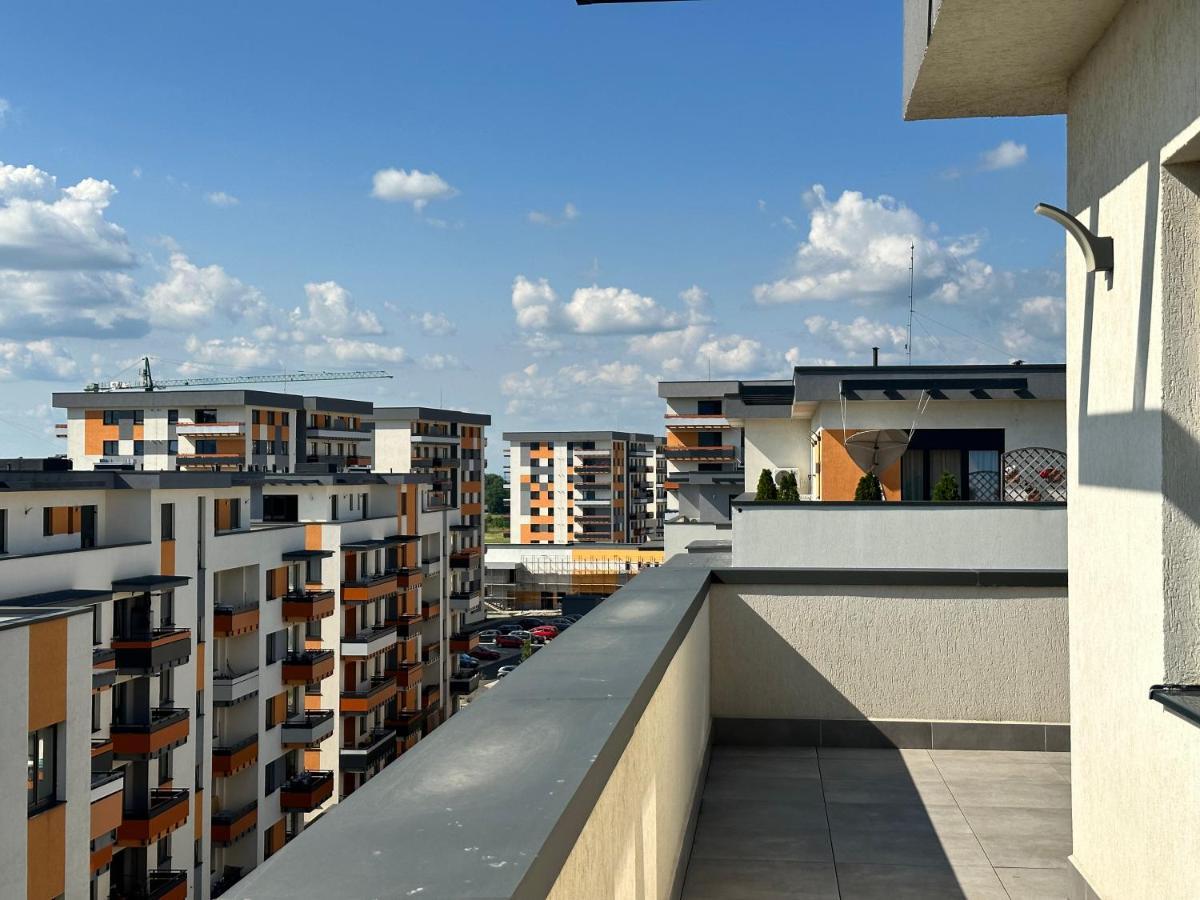 Koa - Urban Penthouse Apartment Brasov Luaran gambar